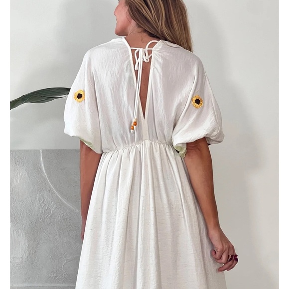 ANNA KAY Klo Midi Dress Backless Dress with Floral Accents size medium - Picture 3 of 15